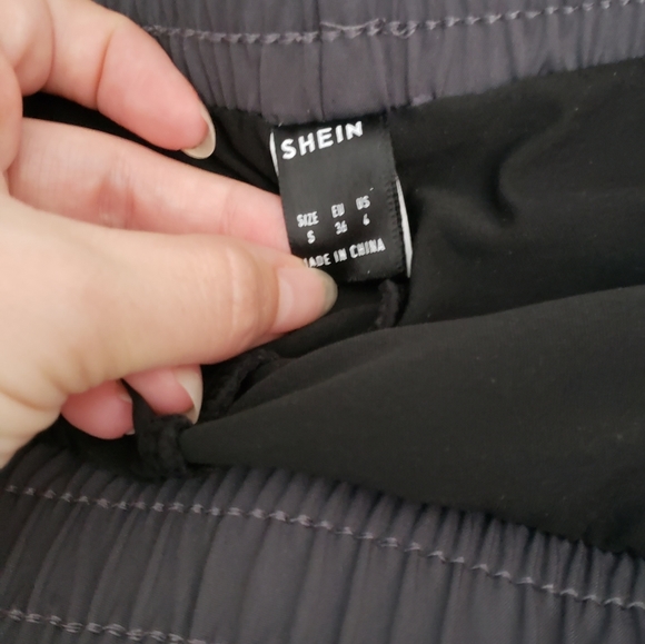 Athletic shorts - Picture 4 of 5